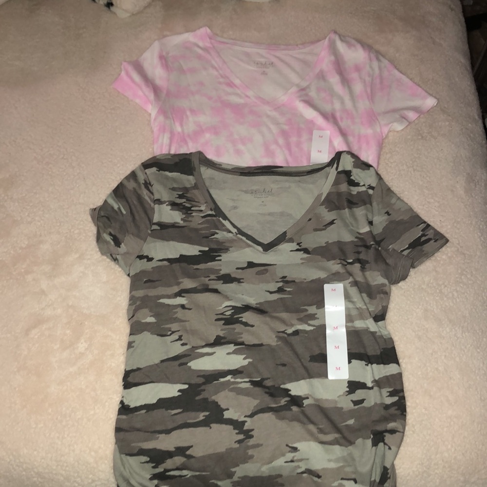 Maternity shirt bundle💕